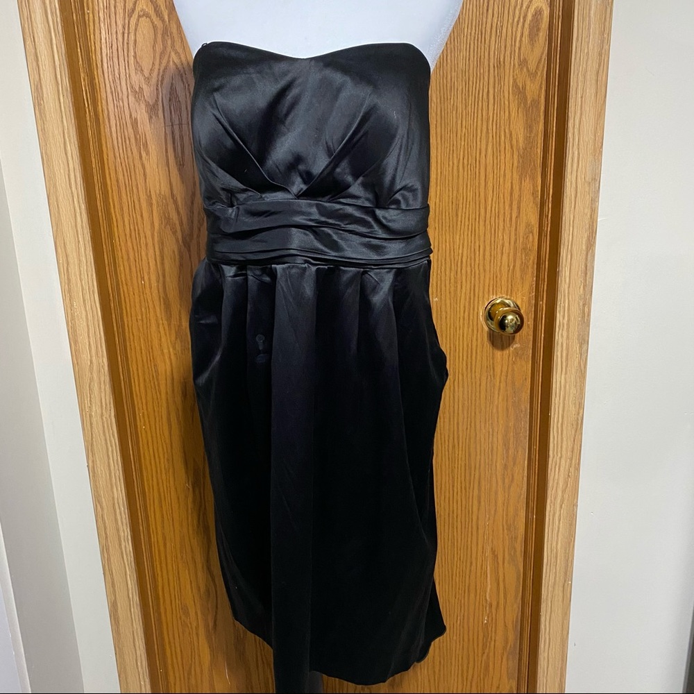 Plus size Beautiful strapless dress that ties in the back from addition Elle